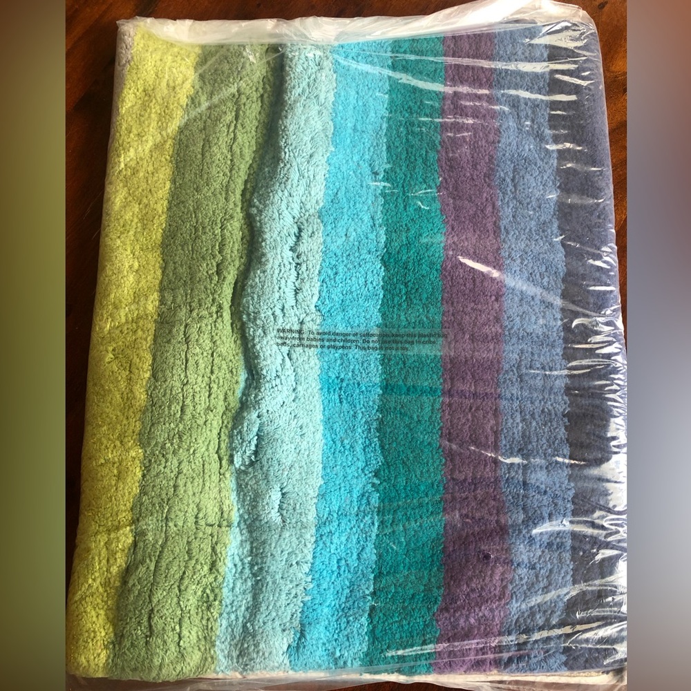 New in Packaging Rainbow Color Bar Bath Rug